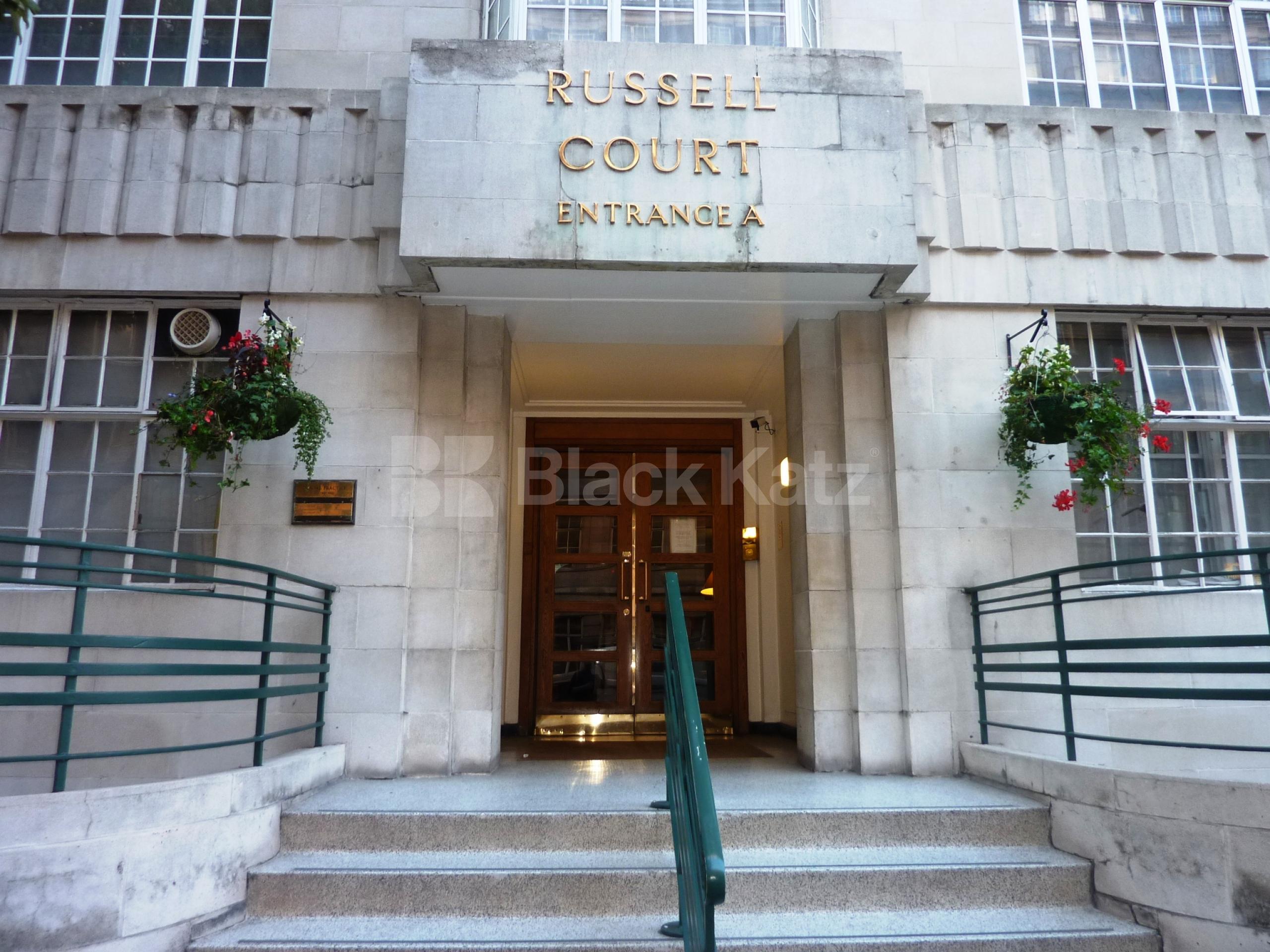 			LOCATION LOCATION L;OCATION!, Studio Apartment, 1 bath, 1 reception Flat			 Woburn Place, RUSELL SQUARE WC1H